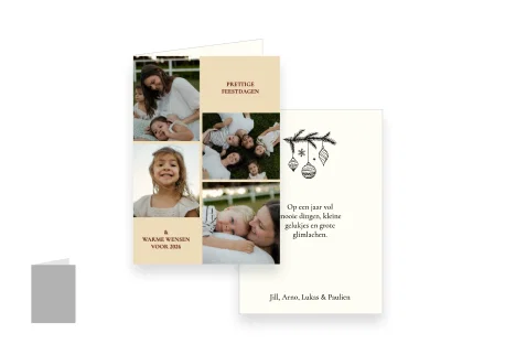Gevouwen A6 staande kerstkaart met eigen foto.