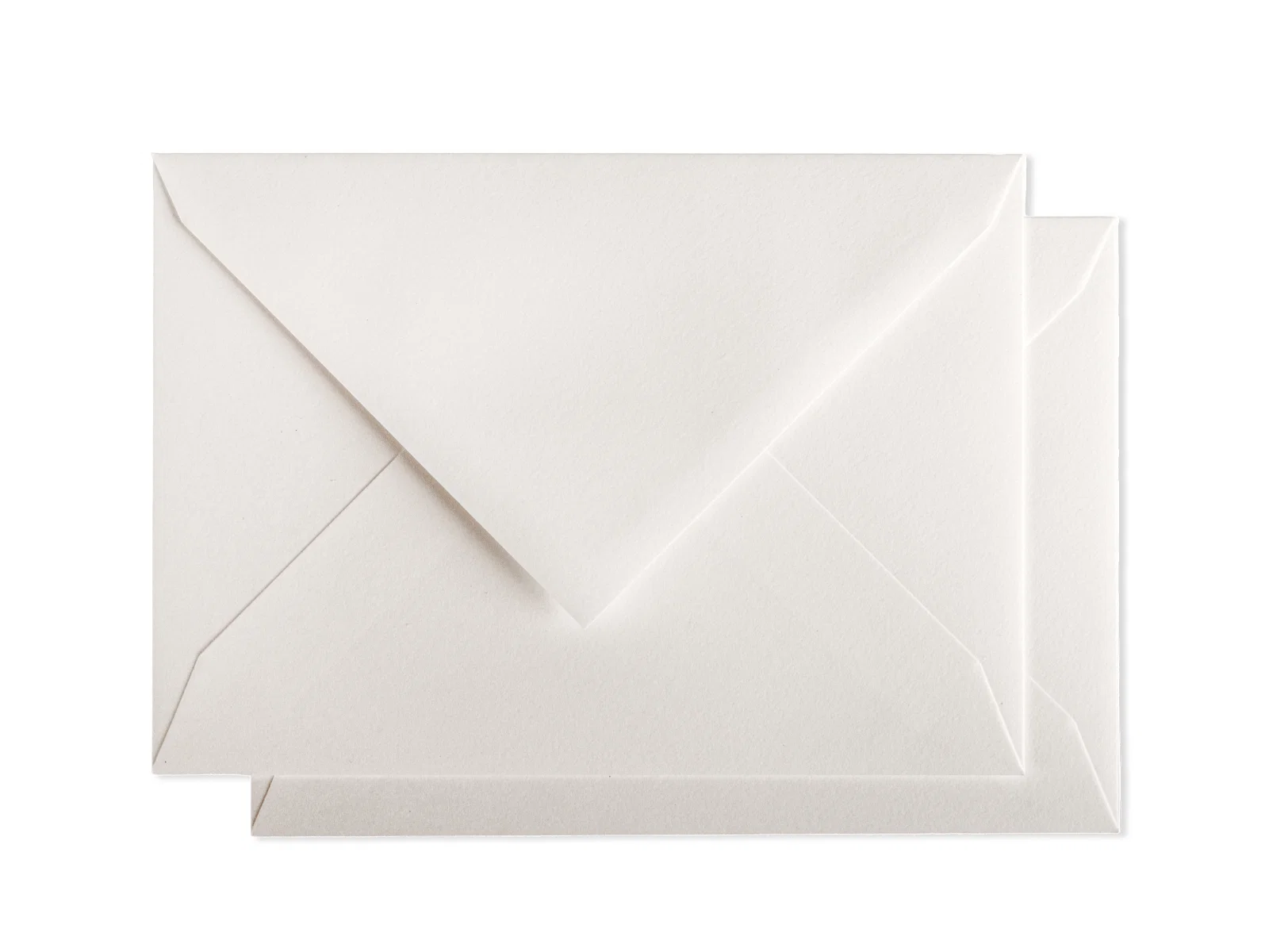 Envelop van Gmund Linnen Cream papier met gegomde sluiting.
